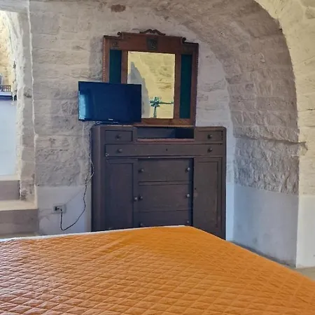 Trullo Di Nonno Gino * מרטינה פרנקה