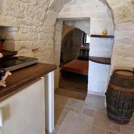 בית נופש Trullo Di Nonno Gino